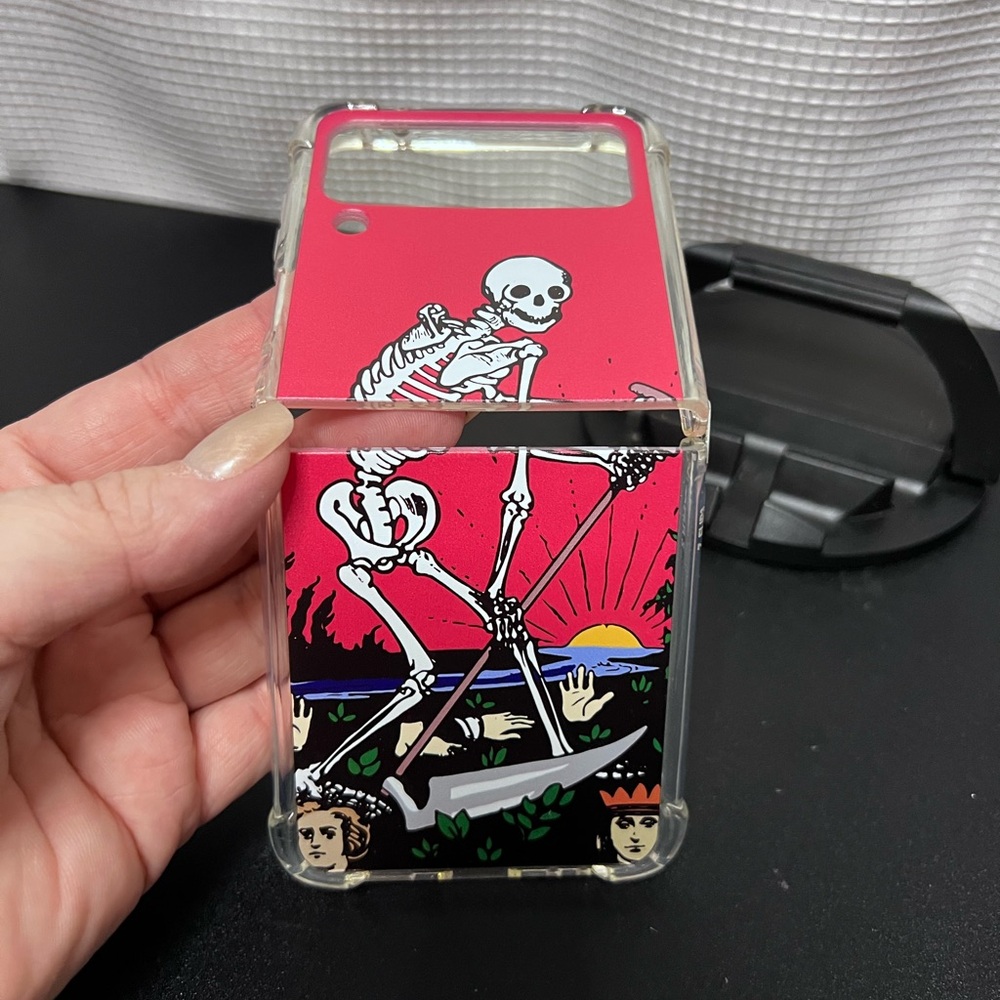 Pink Skeleton Design Hard Shell Phone Case - Picture 5 of 8